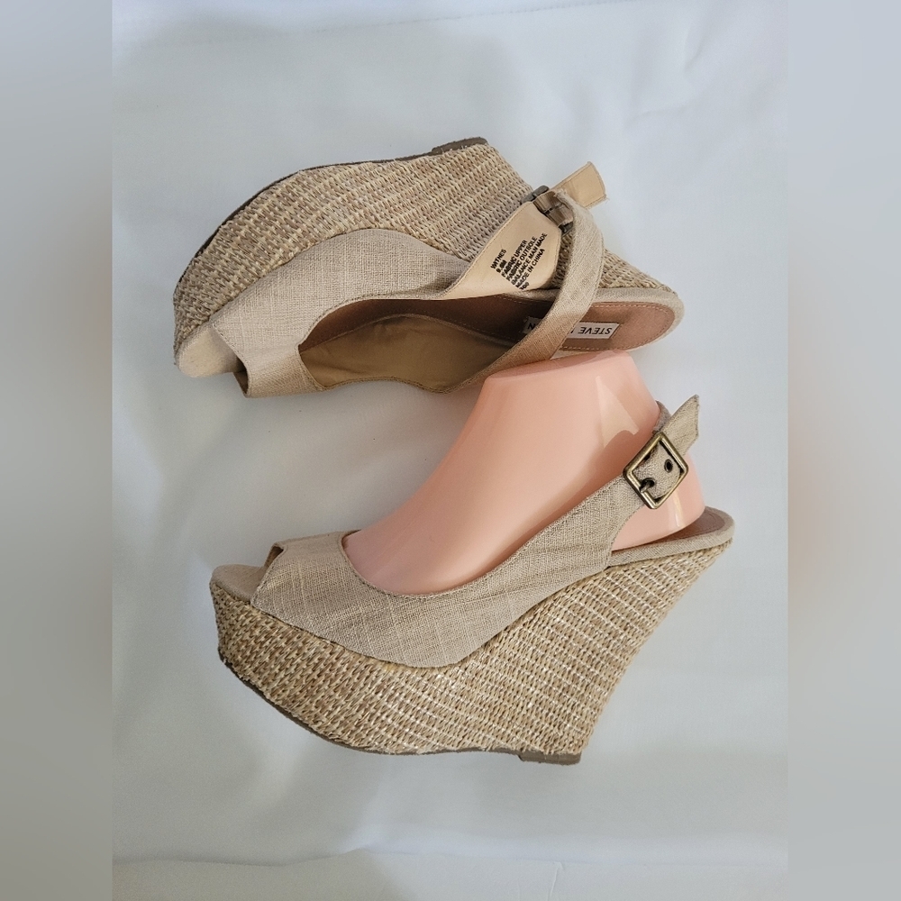 Steve Madden Oatmeal High Wedge Espadrille Sandals 9.5 EUC